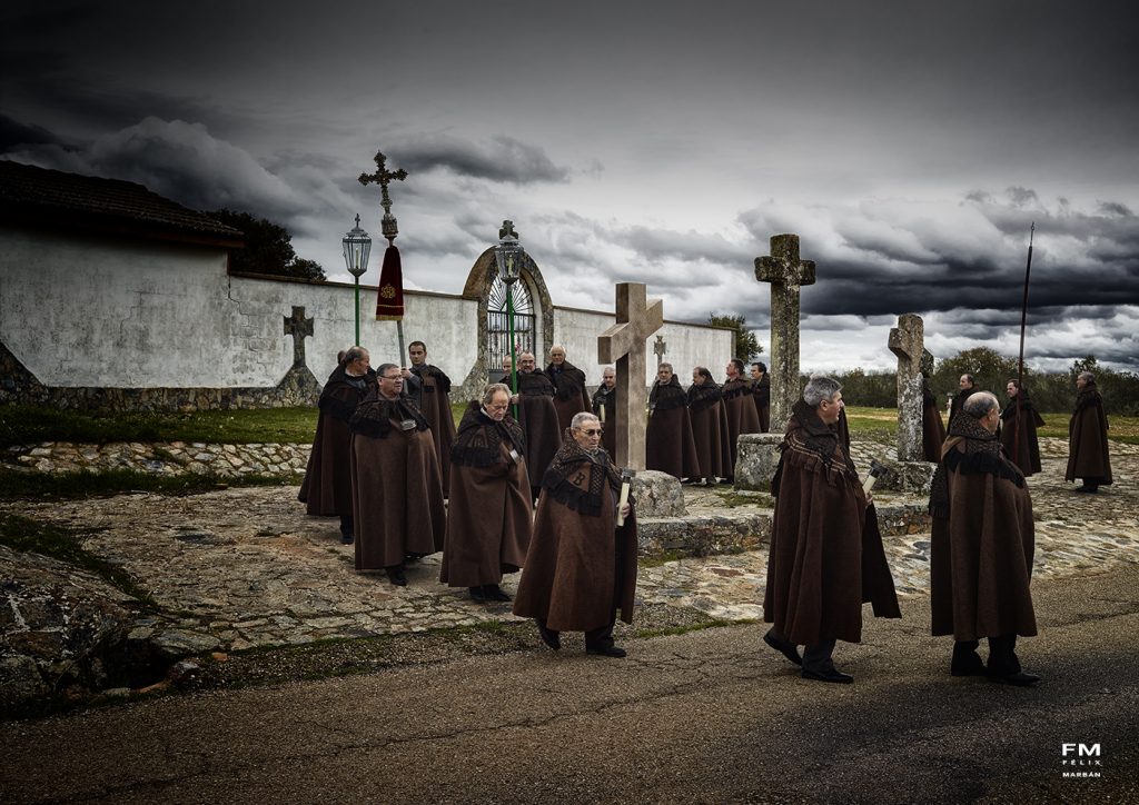 Procesión de capas pardas - Jueves Santo en Bercianos de Aliste