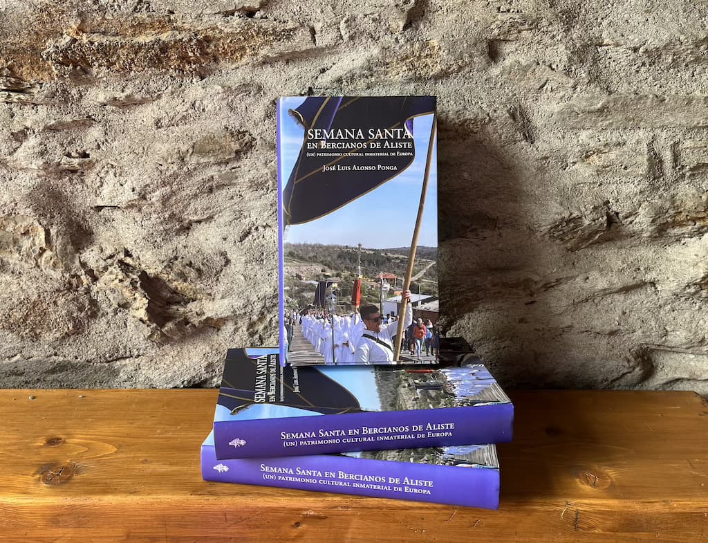 Libro sobre la Semana Santa de Bercianos de Aliste